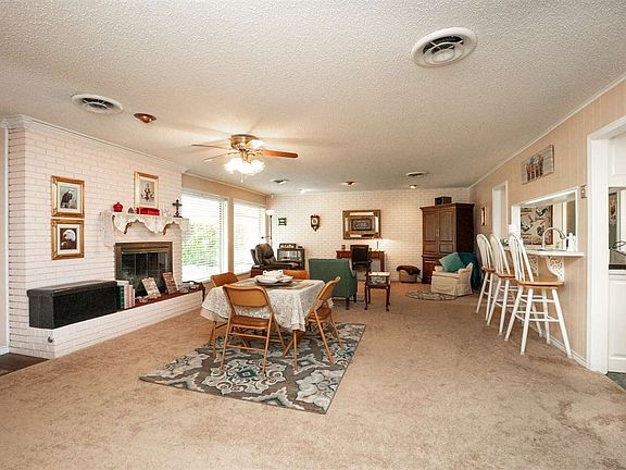 5th image of 312 Erskine Dr