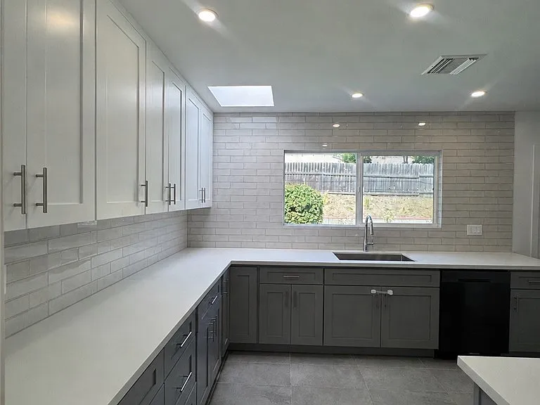 2618 N 6th St — Photo 12