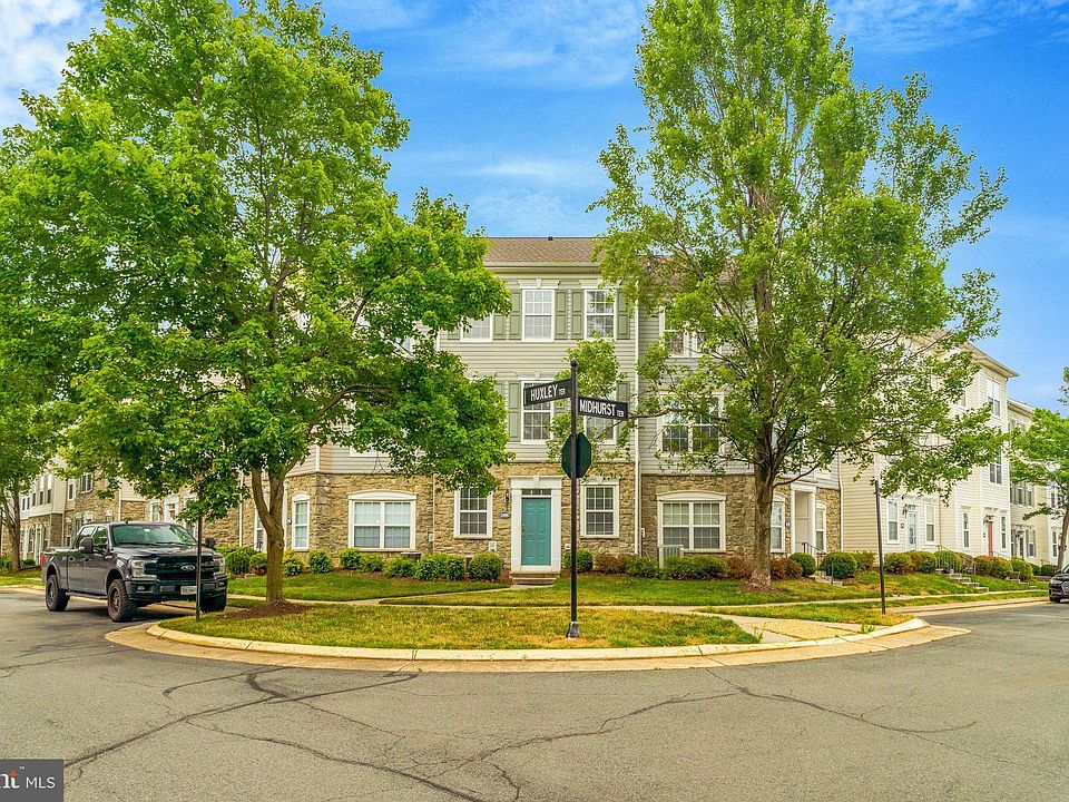 1st image of 21800 Kelsey Sq