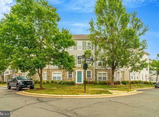 21800 Kelsey Sq, Ashburn, VA 20147