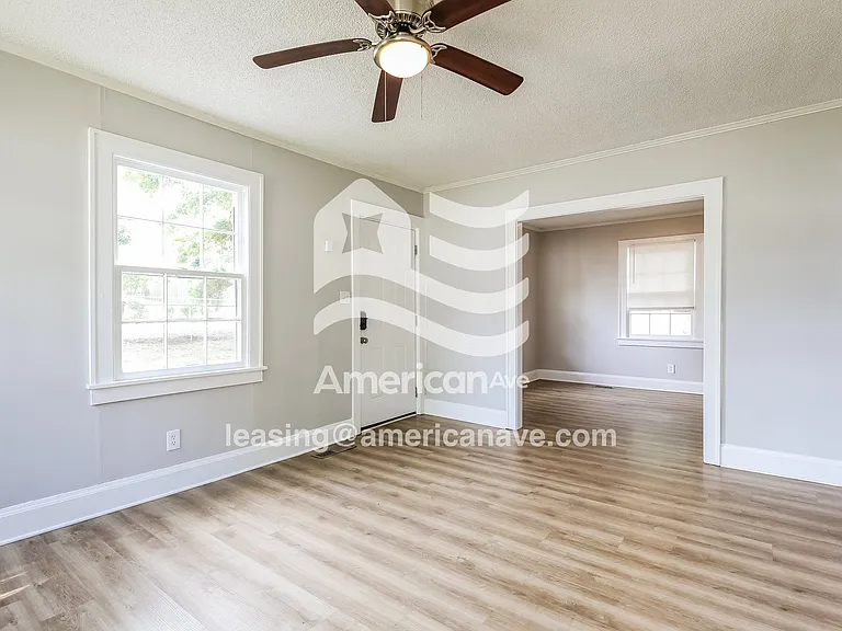 1176812_003_living_room_4.jpg