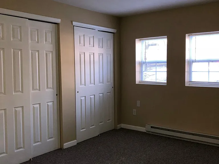 469 Glendale Dr — Photo 10