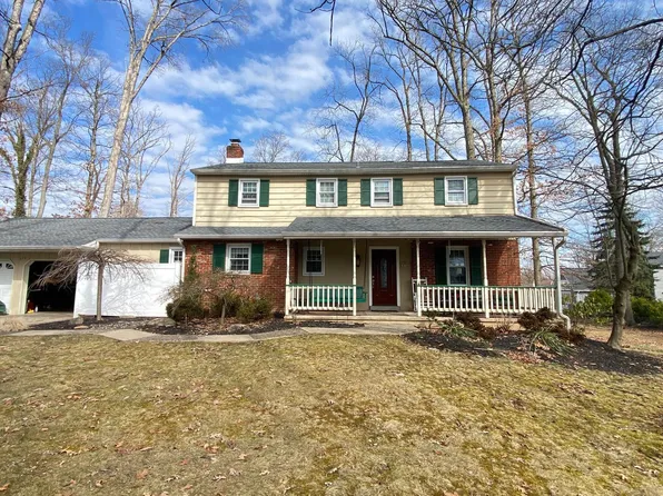 374 Woodlyn Dr, Collegeville, PA 19426