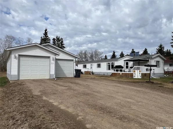 513 3rd STREET NW, Goodsoil, SK S0M 1A0