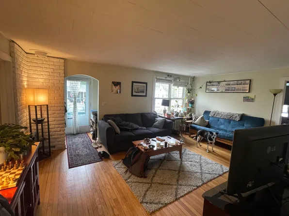 95 Foster St, Burlington, VT 05401