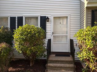4 Persimmon Ln #4, Glastonbury, CT 06033