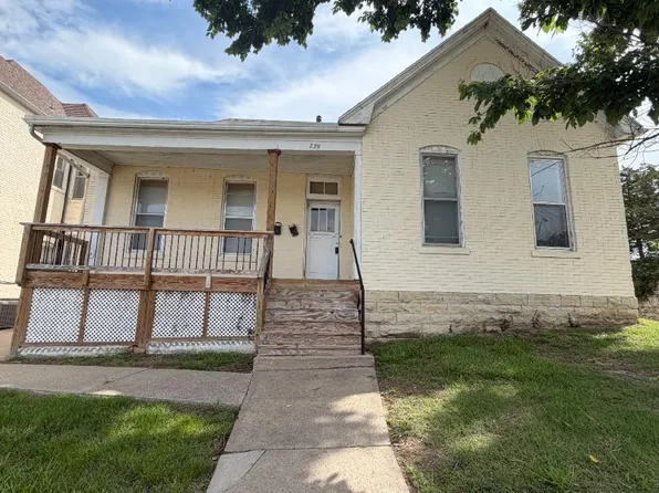 229 E Dunklin St APT A, Jefferson City, MO 65101