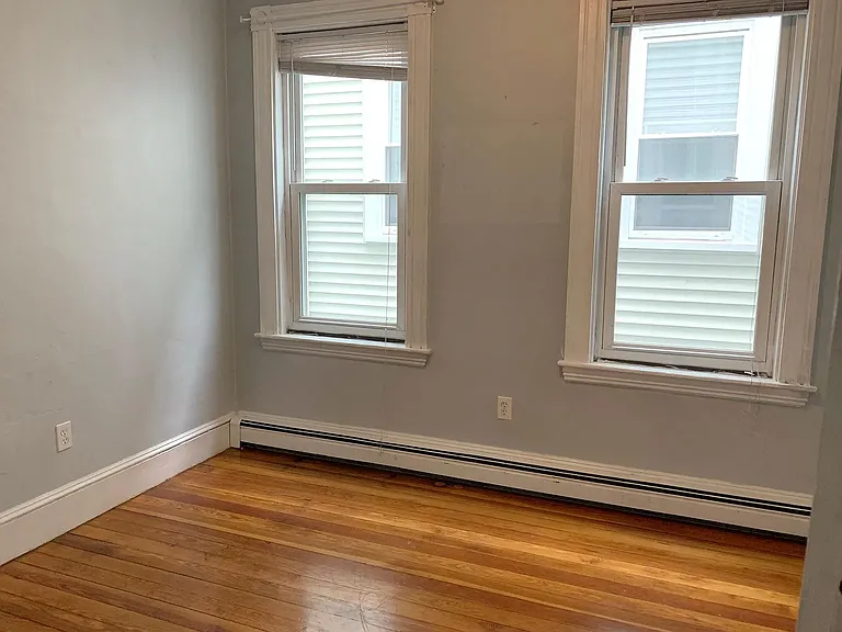 5 Iroquois St #2 — Photo 8