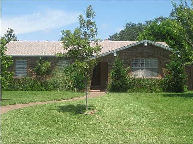 1st image of 101 Norwich Dr