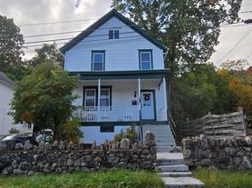 19 South St, Highland Falls, NY