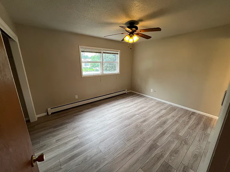 916 Timber Ln — Photo 12