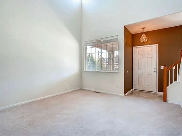 7559 Coffee Rd — Photo 5