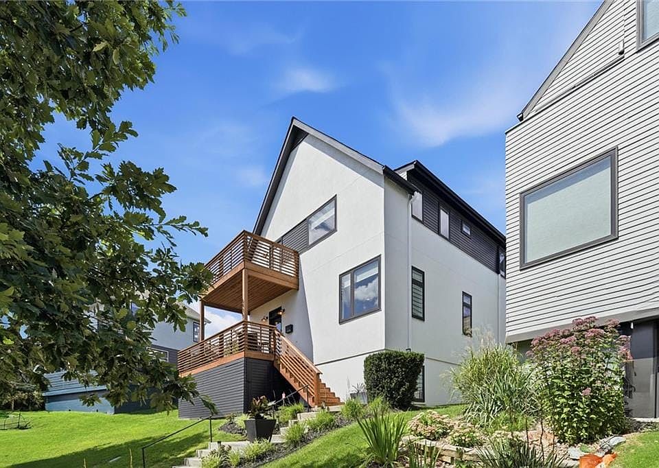1st image of 2436 Forest Ave