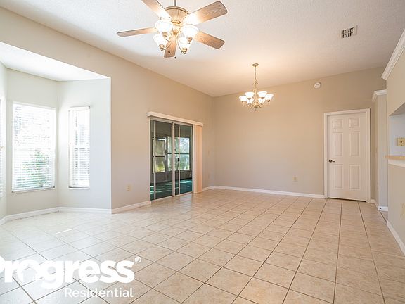 4th image of 12105 Blackheath Cir