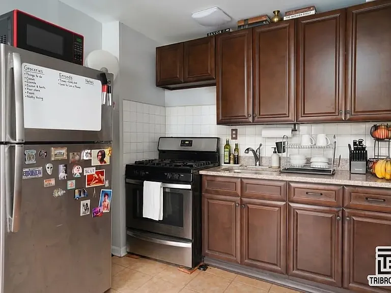 626 Willoughby Ave #2C — Photo 2
