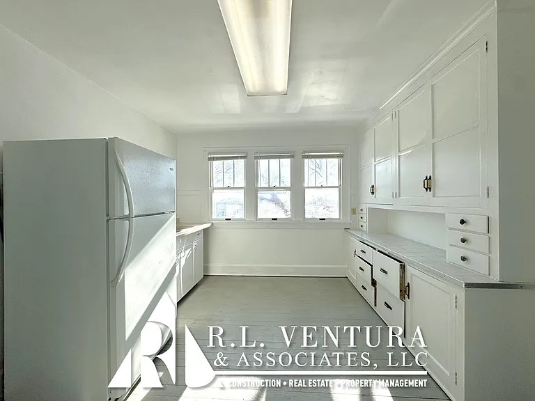 2523 Drexel Ave #2 — Photo 5