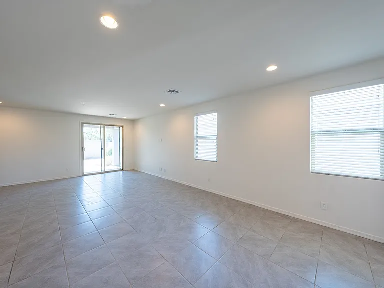 6554 S 24th Pl — Photo 6