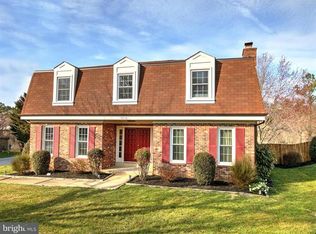 9806 Squaw Valley Dr, Vienna, VA 22182