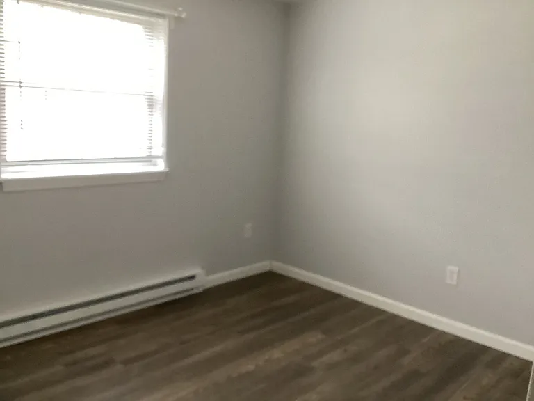 12 E Side Dr #4 — Photo 9