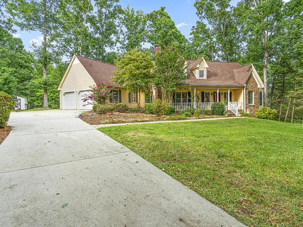 213 Chatham Ct, Greenwood, SC 29649