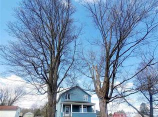 216 N 6th St, Crystal Falls, MI 49920