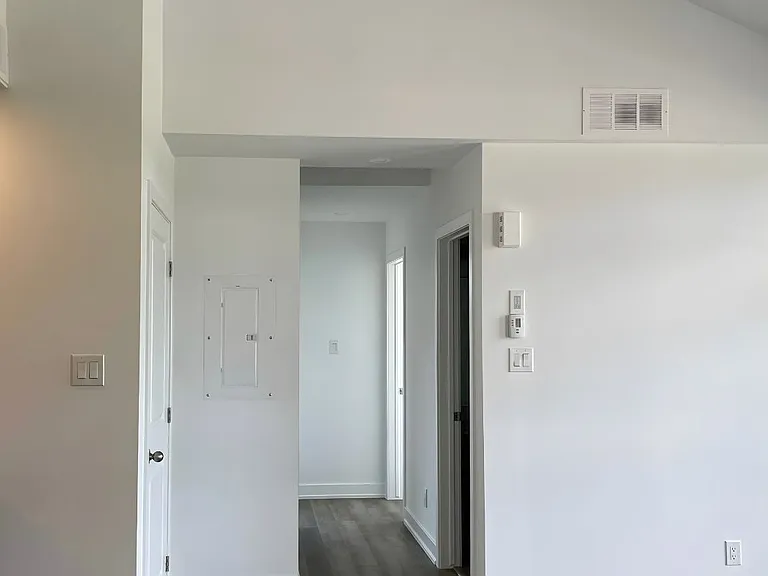 300 G Tulum Cres #I — Photo 9