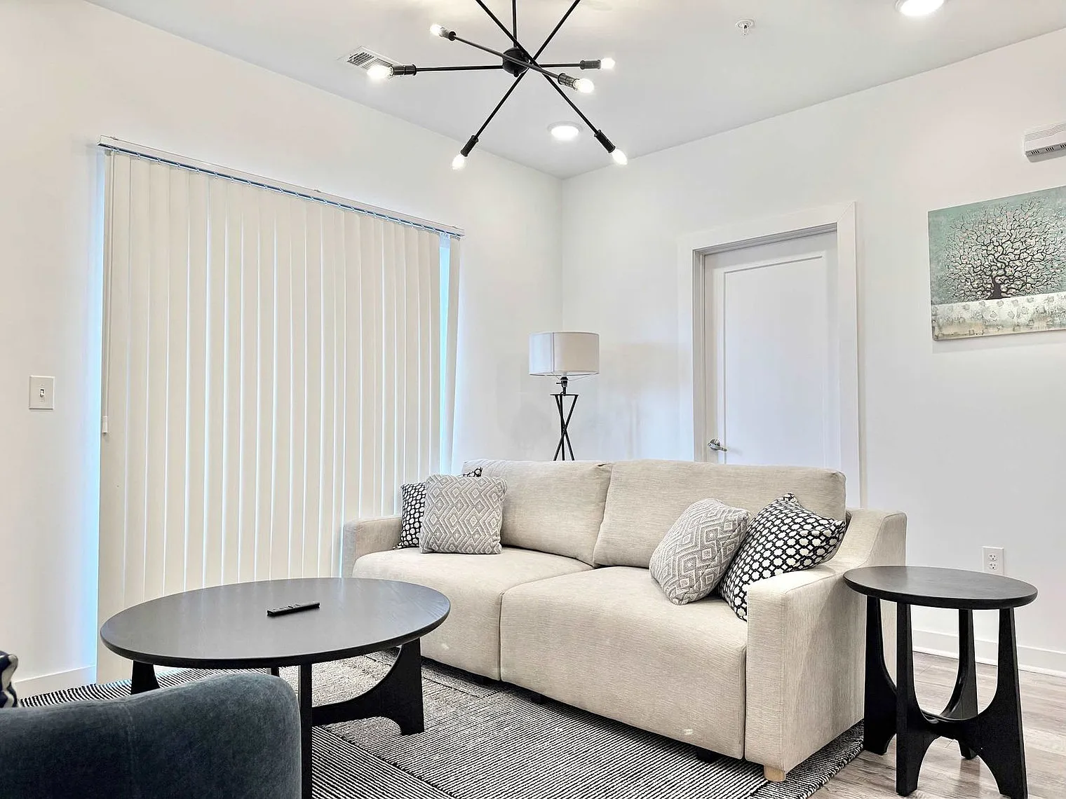 2 bed, 2.0 bath, 1151 sqft, $4,231 — Photo 1
