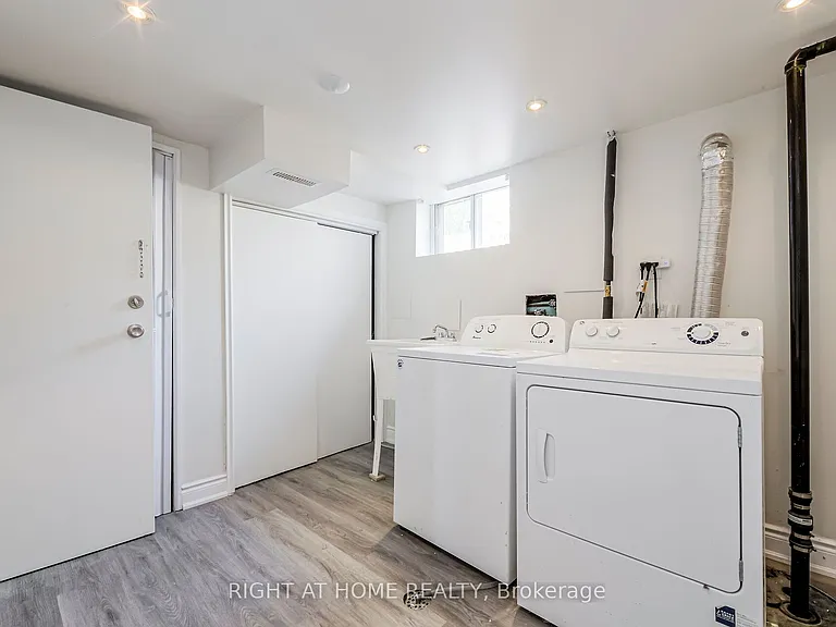 32 Florens Ave — Photo 23