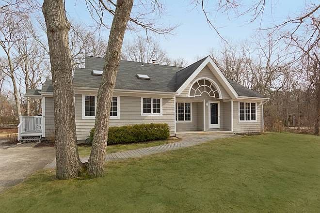 1st image of 17 Foster Ave