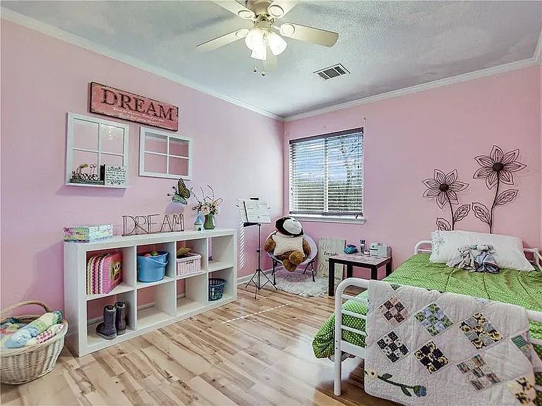 912 Moser River Dr — Photo 14