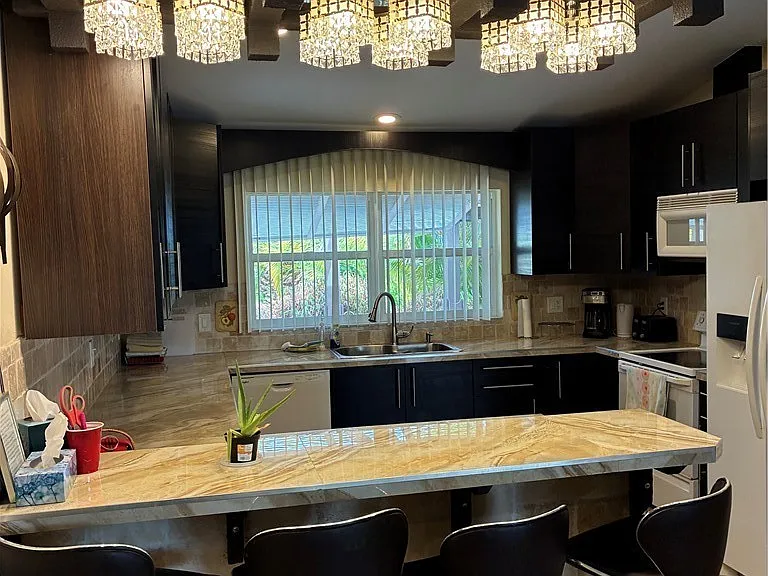 519 SE 20th Ct — Photo 7