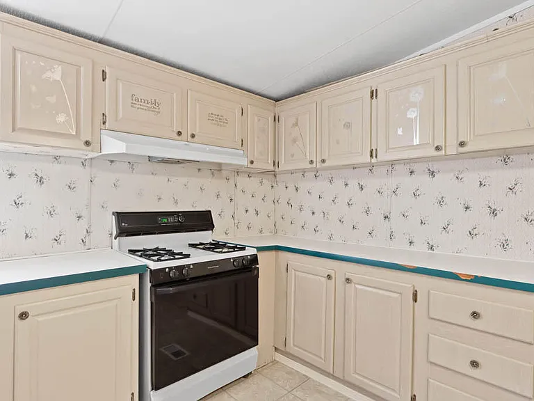 505 Ricky Zelt Dr — Photo 15