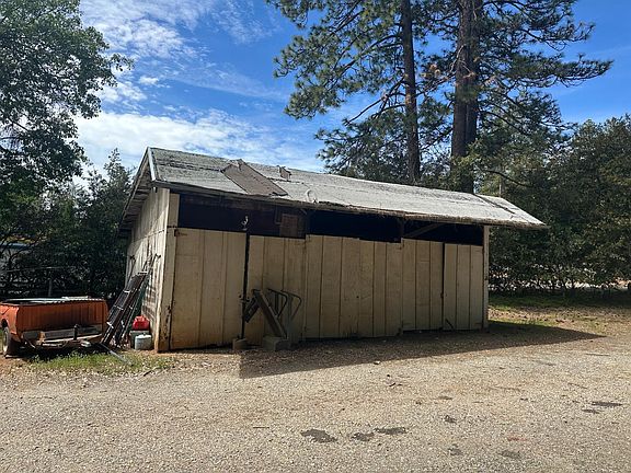 2nd image of 27 Ridge Rd