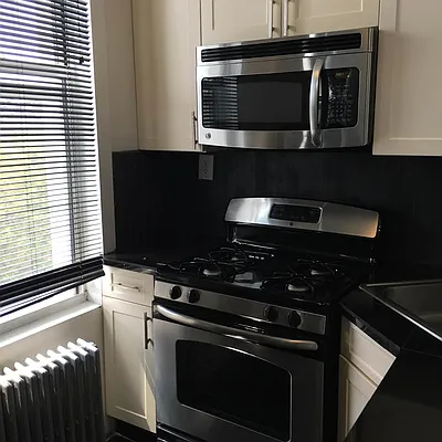 Rented by Premier Metro Realty Corp | media 17