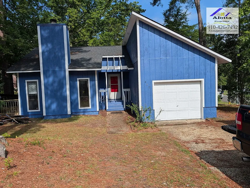 482 Corning Pl
