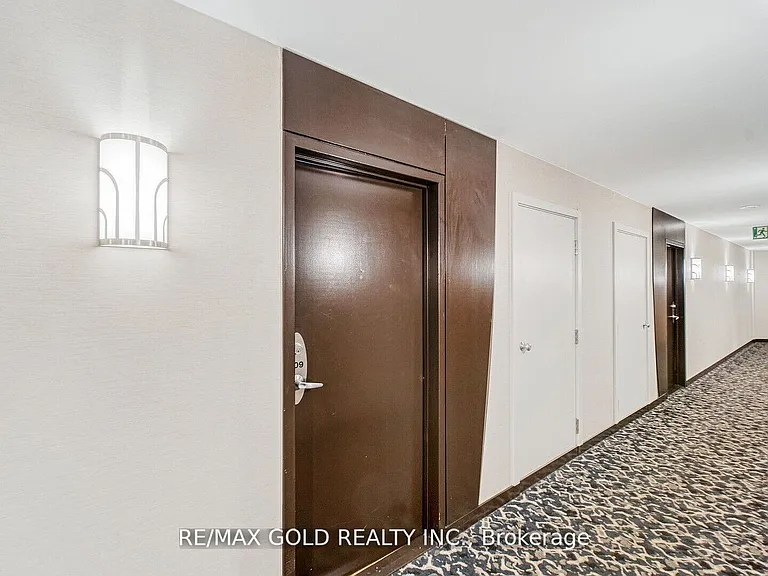 550 Queens Quay W #509 — Photo 4