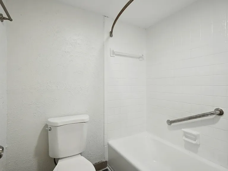 Secondary Bathroom with Tub Secondary Bathroom with Tub