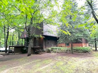 W10455 Karen Dr, Athelstane, WI 54104