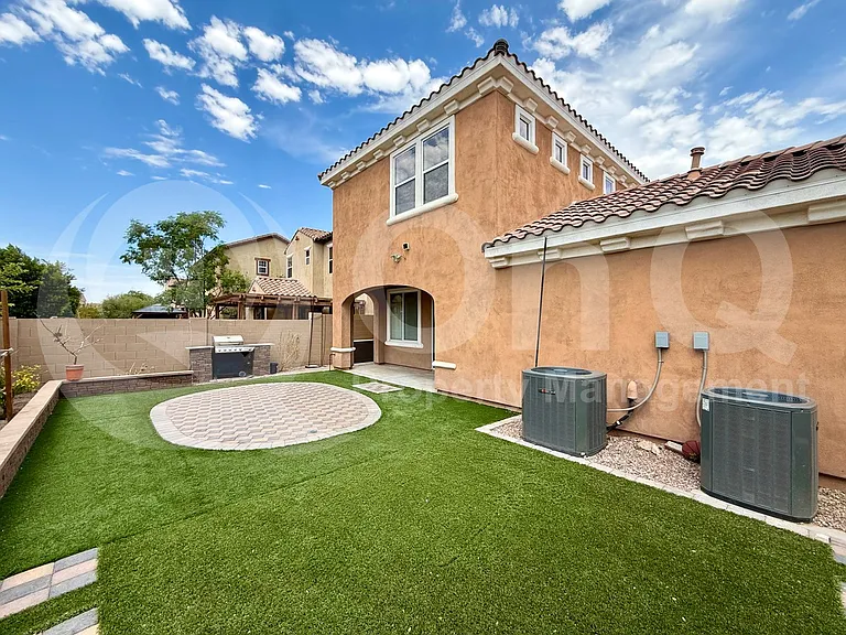 1195 E Gail Dr — Photo 4