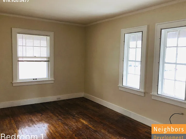 1139 Walker Ave NW — Photo 22