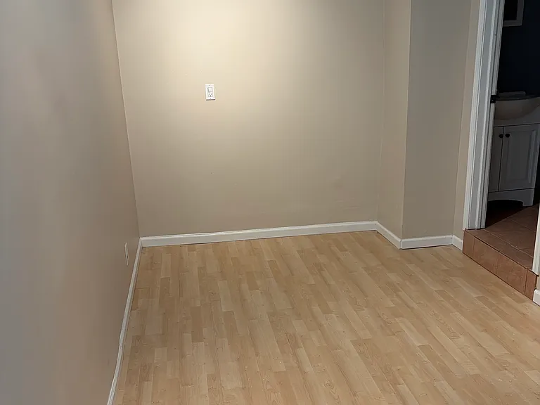 1932 S Carpenter St #2R — Photo 5