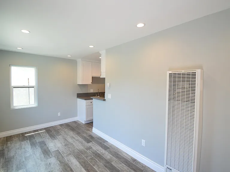 3507 E 58th St — Photo 7
