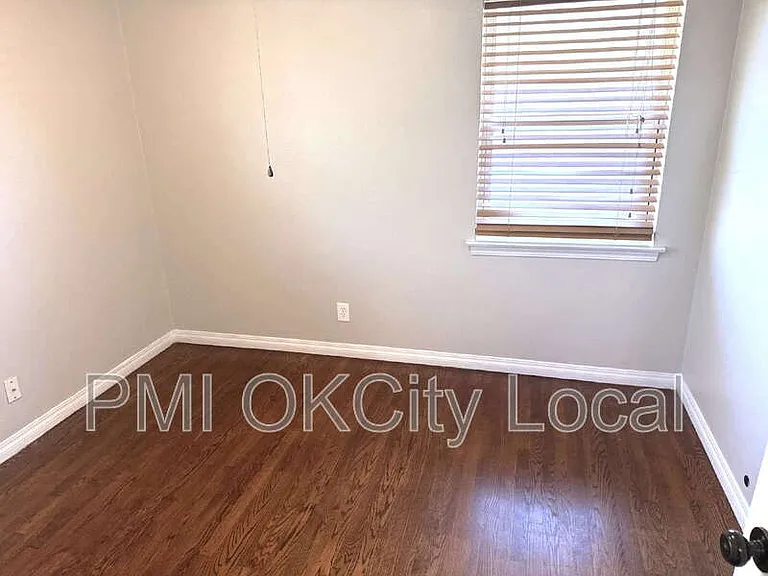 3025 NW 67th St — Photo 22
