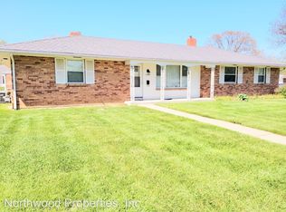 1530 Zollinger Rd, Upper Arlington, OH 43221