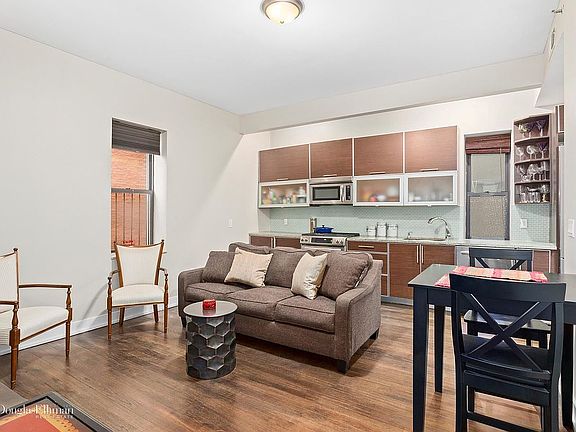 2nd image of W 118th St Unit 2C