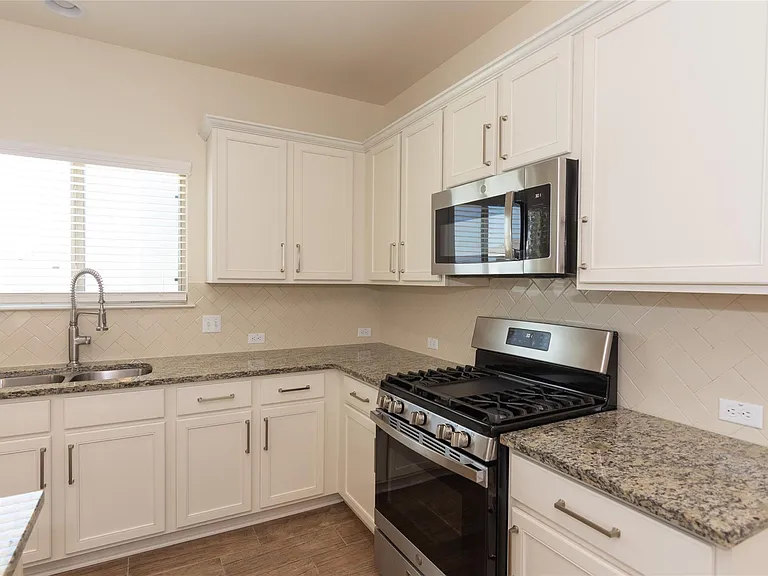 1732 Lakota Ln — Photo 12