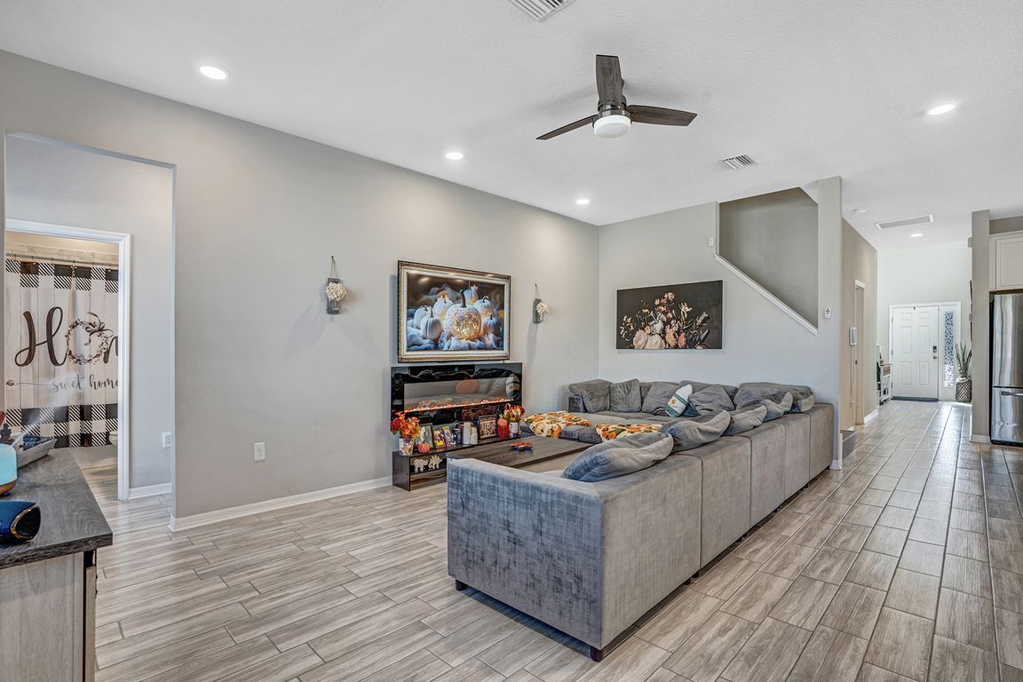 next background image