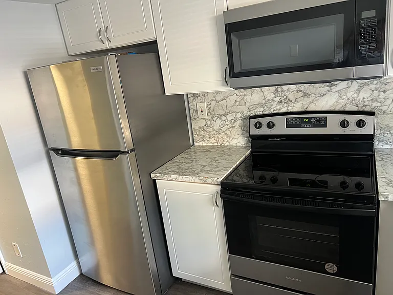 1115 SW 2nd Ct #3 — Photo 10
