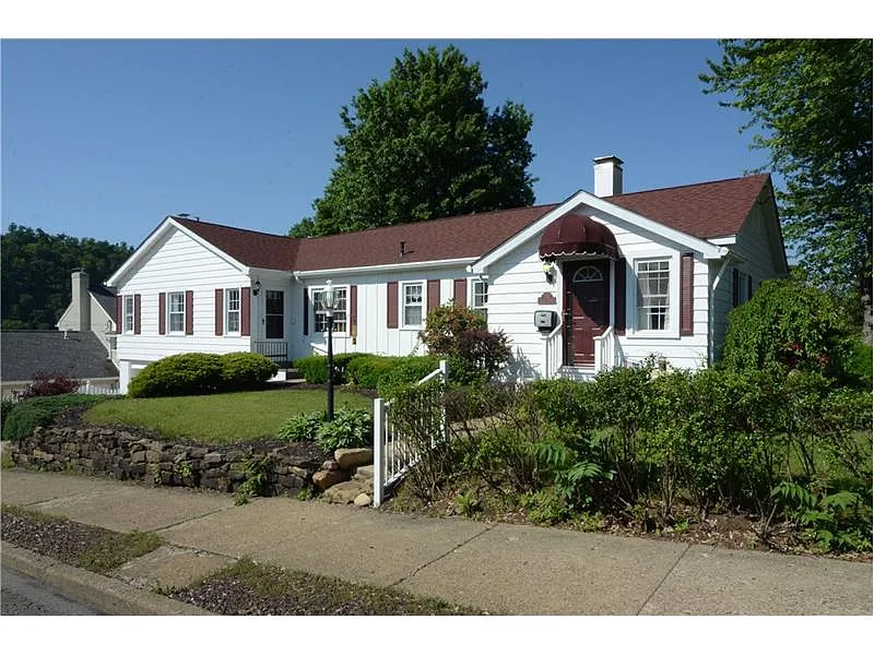 141 Walnut St photo 1