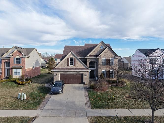 1st image of 43728 S Timberview Dr